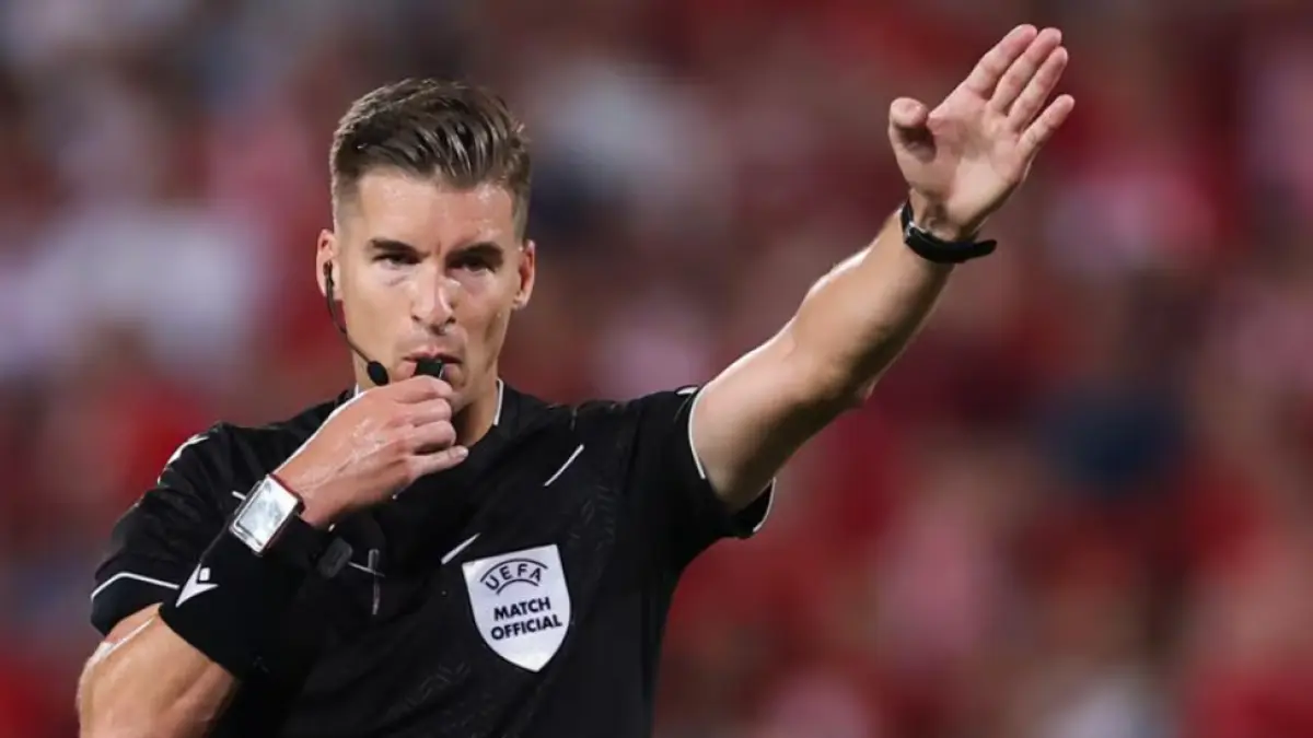 WASIT MUDA: Francois Letexier pimpin laga final Europa League Freiburg vs Aston Villa