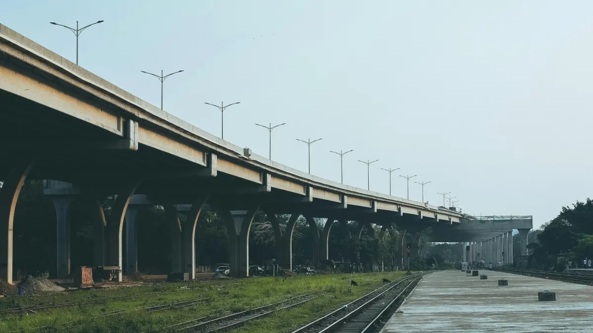 Pemkot Tangerang mempercepat pembangunan flyover Jalan Sudirman. (Pexels/Ferdous Hasan)