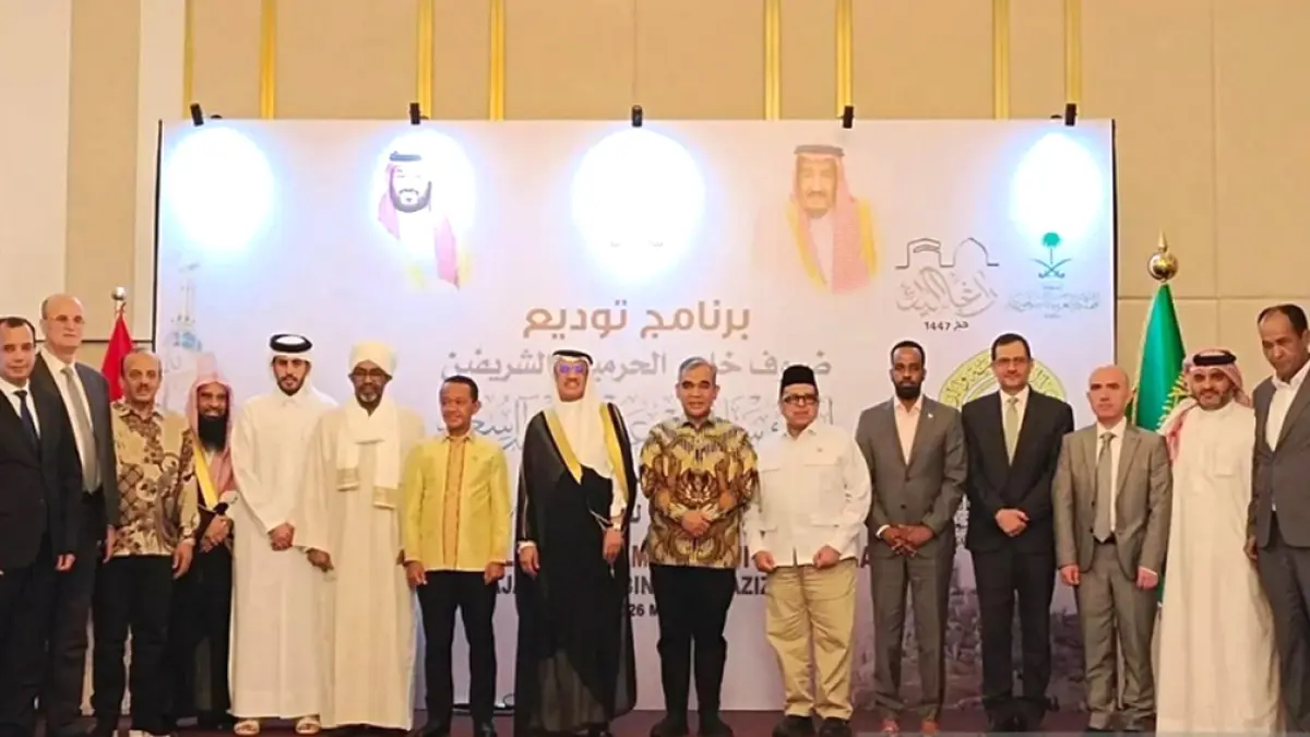 Sebanyak 42 WNI berangkat haji gratis melalui program undangan Raja Salman 2026. Saudi juga memperluas layanan fast track haji di Indonesia. (HIMPUH)