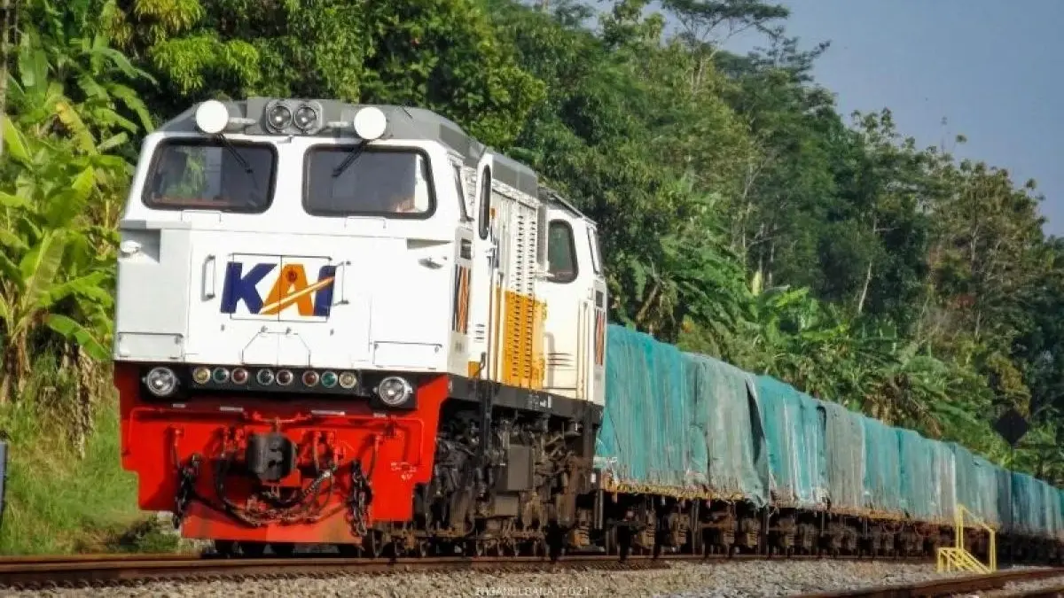 PT KAI mencatat angkutan semen dan klinker mencapai 752.852 ton sepanjang Januari-April 2026. (Antara)
