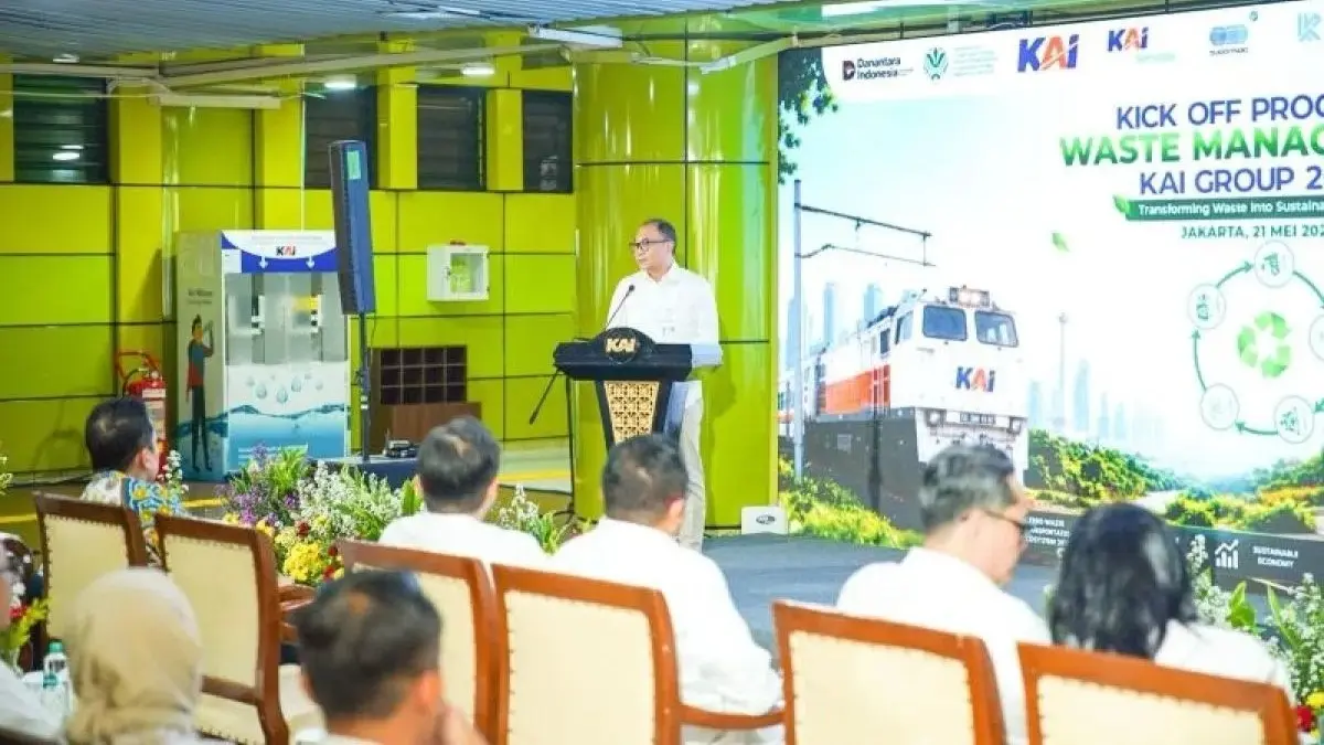 KAI Group meluncurkan program Waste Management Terintegrasi di Stasiun Gambir. (Antara)