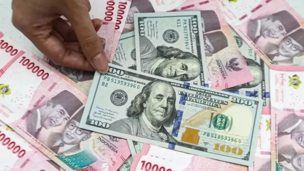 Pelemahan rupiah kembali memunculkan bayang-bayang krisis moneter 1998. (JawaPos.com)