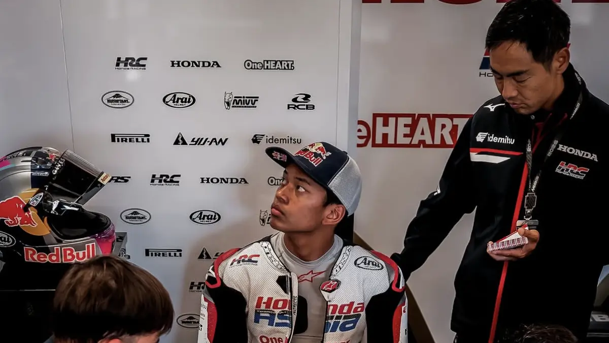 Veda Ega Pratama kembali mencuri perhatian setelah tampil impresif pada Moto3 Catalunya 2026 di Sirkuit Barcelona-Catalunya, Minggu, 17 Mei 2026. (Tangkapan layar instagram@veda_54---)