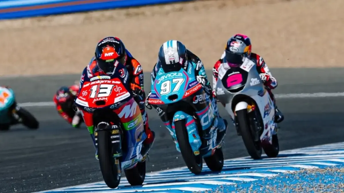 Hakim Danish (13), Marco Morelli (97), dan Veda Ega Pratama (9) di Jerez. (Instagram/hakimdanish_13)