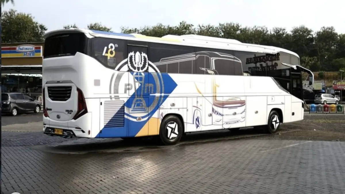 Damri Resmi Luncurkan Bus Baru Trip 3 Negara, Layani Rute Indonesia-Malaysia-Brunei. (foto: Karoseri Piala Mas)