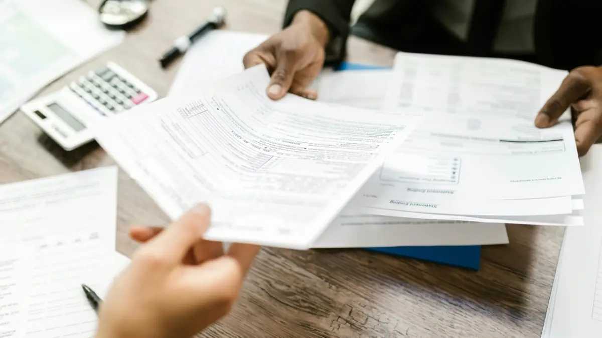 Kanwil DJP Banten memblokir rekening 84 penunggak pajak di 15 bank nasional. (Pexels/RDNE Stock Project)