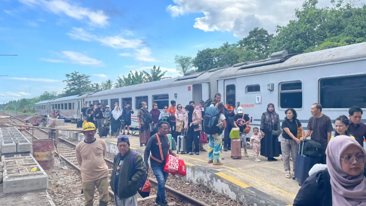 Okupansi kereta api di Daop 9 Jember tetap tinggi pada akhir pekan. (KAI)