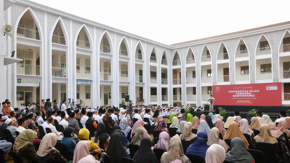 SMP Plus Cordova yang berada di Desa Karangdoro, Kecamatan Tegalsari, Banyuwangi, selama ini tidak hanya diminati siswa dari Banyuwangi. Peserta didiknya juga berasal dari berbagai daerah di luar Jawa Timu