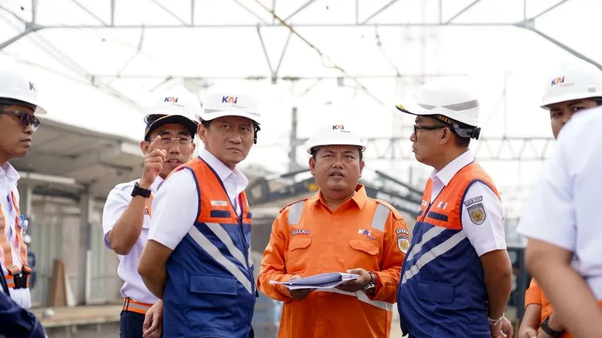 KAI mempercepat pengembangan peron jalur 6, 7, dan 8 Stasiun Bogor untuk mendukung operasional Commuter Line 12 kereta. (Antara)