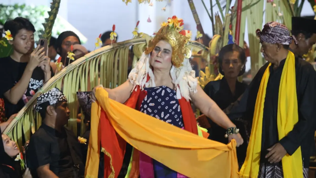 Ritual Seblang Bakungan Banyuwangi kembali digelar. (banyuwangitourism.com)