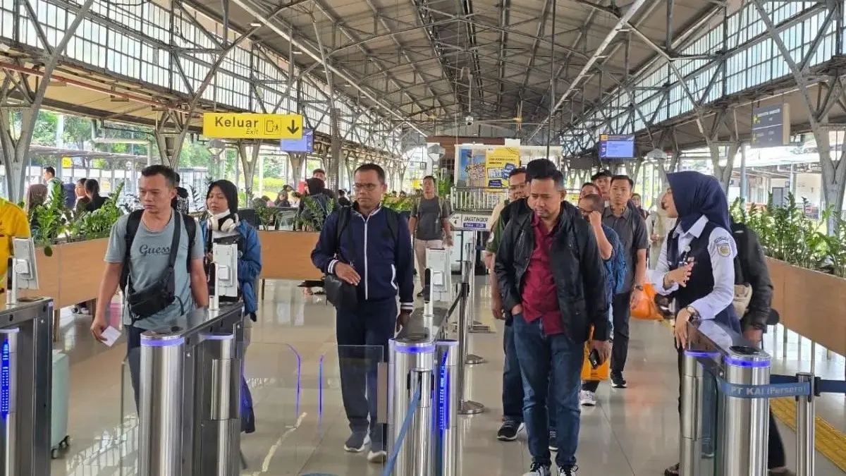 KAI Daop 1 Jakarta mencatat 683.516 penumpang KA jarak jauh dan lokal selama libur panjang 25 Mei–2 Juni 2026. (Antara)