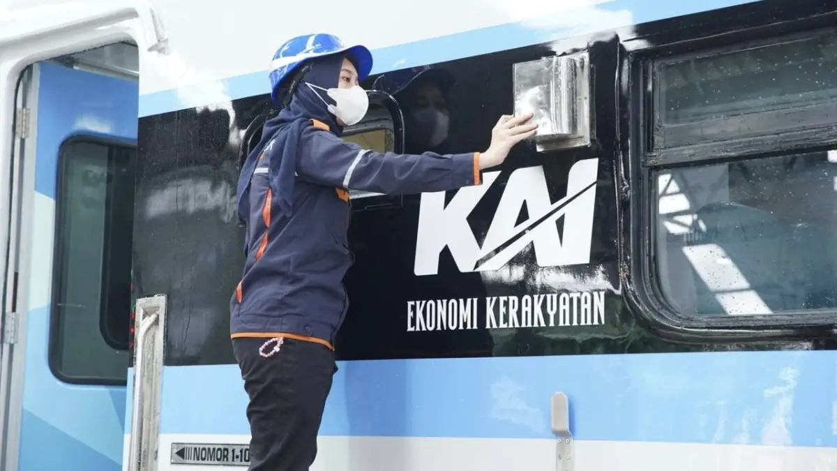 KAI menghadirkan wajah baru KA Cikuray relasi Garut–Pasar Senen mulai 10 Juni 2026 melalui konsep Rel Ekonomi Rakyat. (Antara)