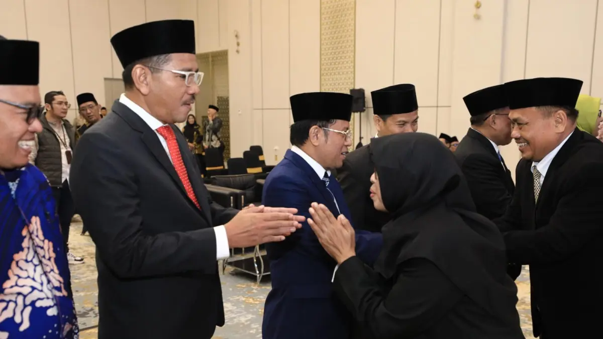 Kemenag mencatat sejarah dengan melantik 15 perempuan menjadi Kepala KUA. Transformasi layanan keagamaan kini lebih inklusif dan responsif. (foto: kemenag.go.id)
