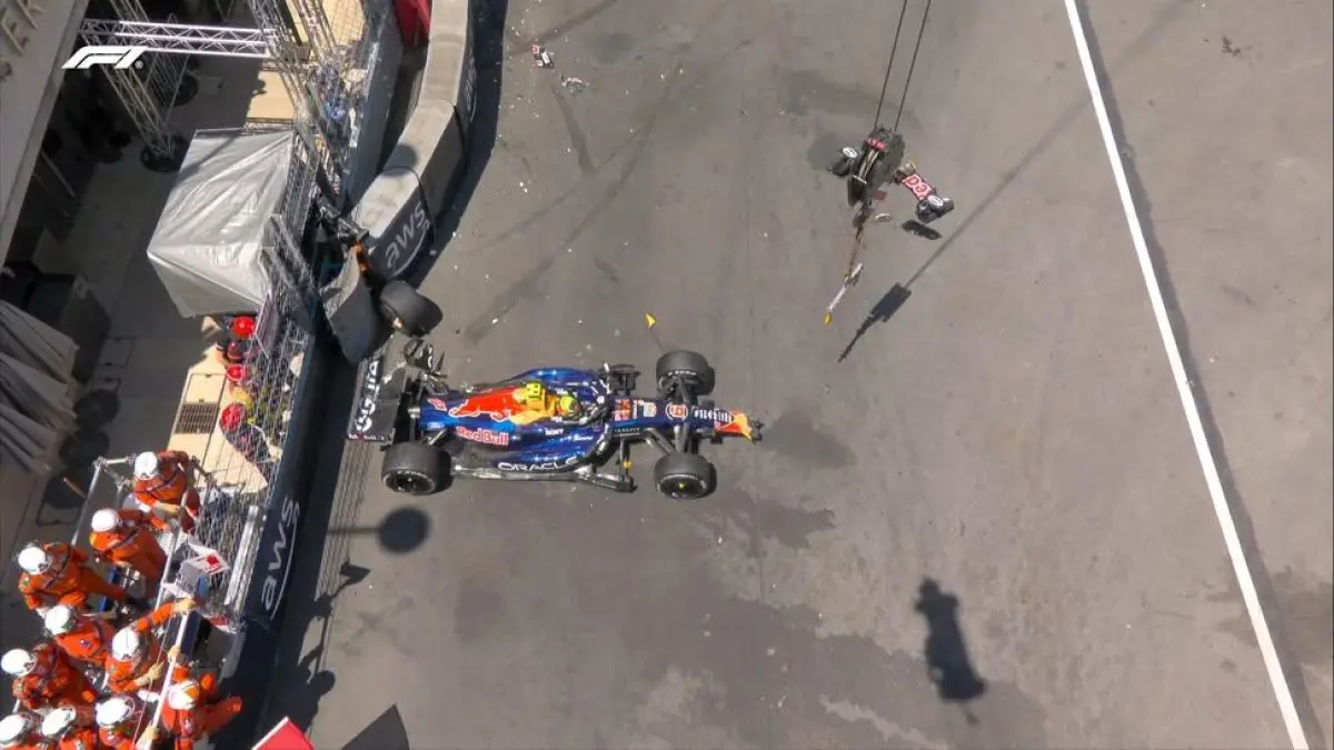Pembalap Red Bull, Isaac Hadjar mengalami crash saat sesi FP1 F1 GP Monako, sehingga memicu red flag pertama, Jumat (5/6/2026). (F1)
