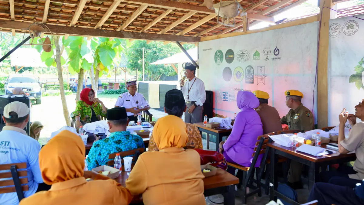 Pemkab Banyuwangi menggelar Rembug Lansia untuk menyerap aspirasi warga lanjut usia di tengah meningkatnya jumlah lansia dan era aging population. (banyuwangikab.go.id)