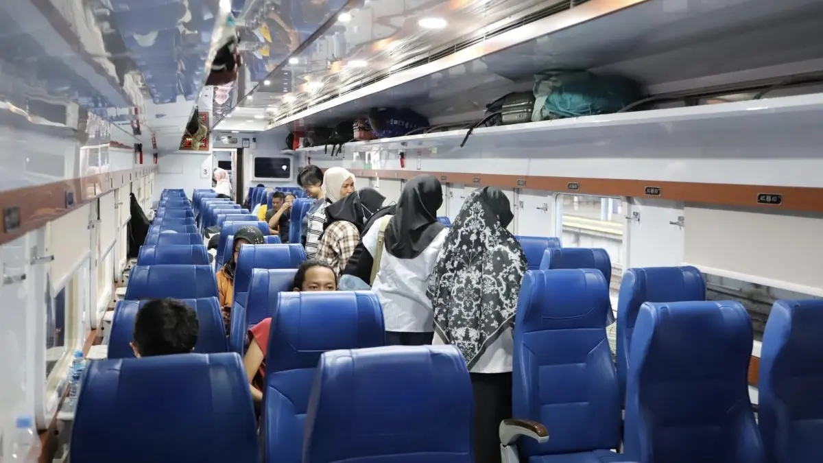 KAI membuka pemesanan tiket kereta ekonomi diskon 30 persen mulai 6 Juni 2026. (Antara)