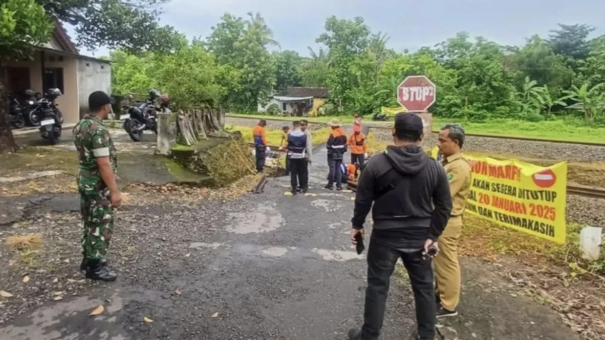 KAI mencatat 1.074 kecelakaan di perlintasan sebidang sejak 2023 hingga Mei 2026 dengan 370 korban meninggal dunia. (Antara)
