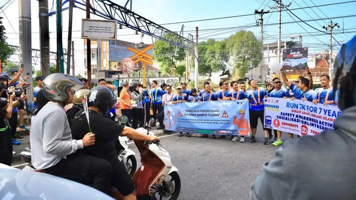 Lebih dari 1.000 gangguan perjalanan kereta api terjadi di perlintasan sebidang sejak 2021. (Antara)