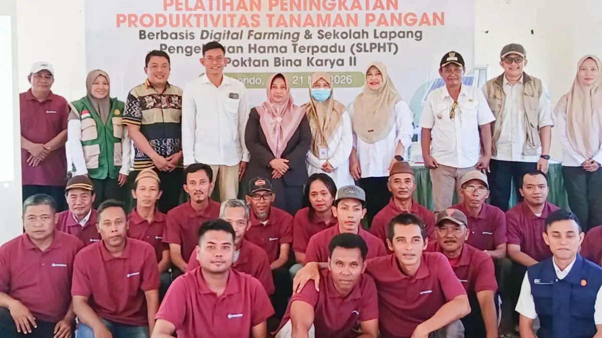Tim Bank Indonesia Jember saat memberikan pelatihan peningkatan produktivitas Tanaman Pangan di Situbondo. (Toha/Radar Banyuwangi)