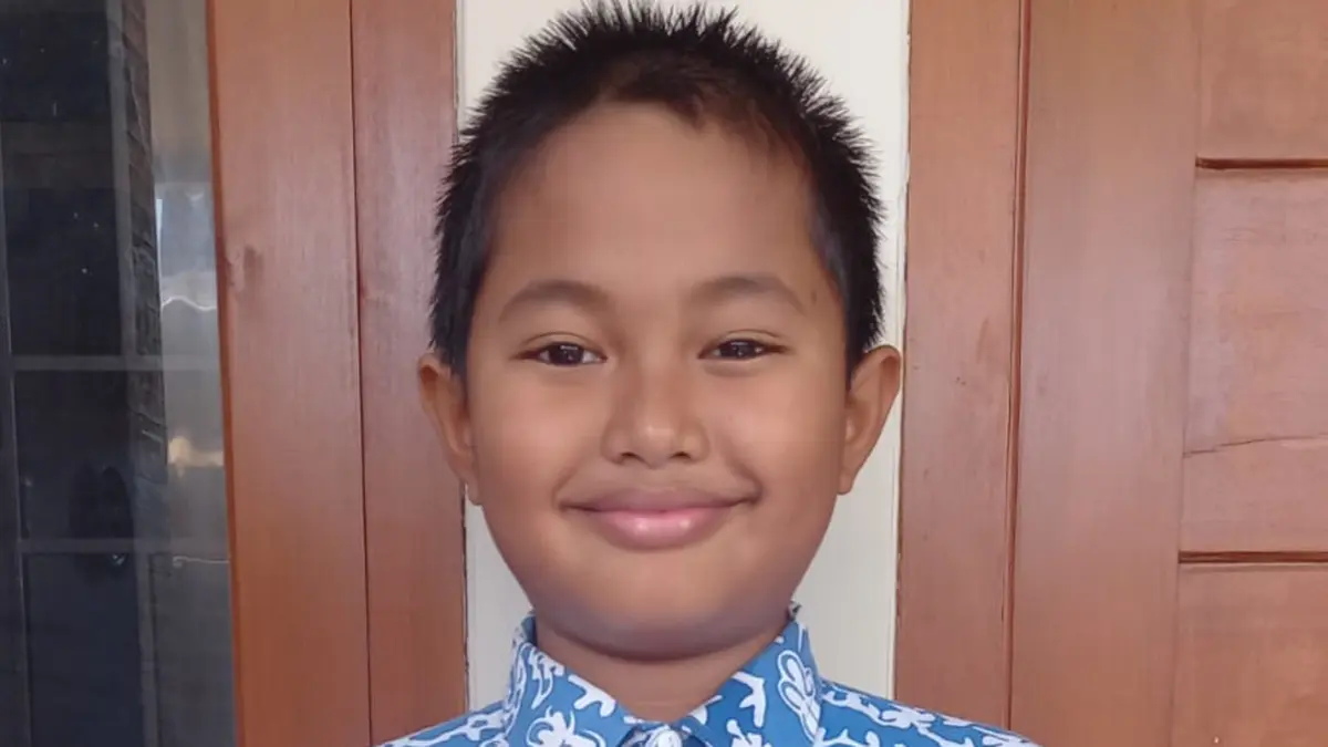 SIAP BERTANDING: Abrisam Athar tsaqif, Siswa SDN 4 Penganjuran siap mengikuti lomba adzan dalam rangka HUT ke-27 JP-RaBa. (SDN 4 Penganjuran for Radar Banyuwangi)