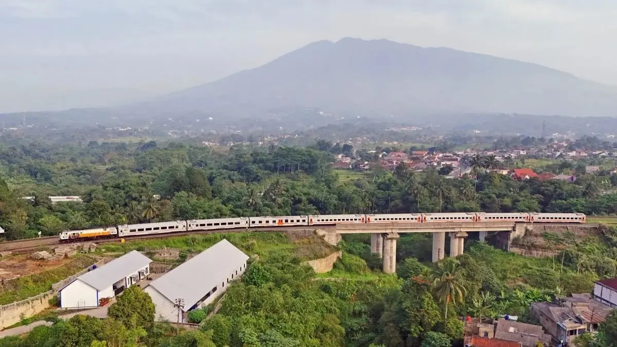 PT KAI menargetkan emisi nol bersih pada 2060. (Antara)