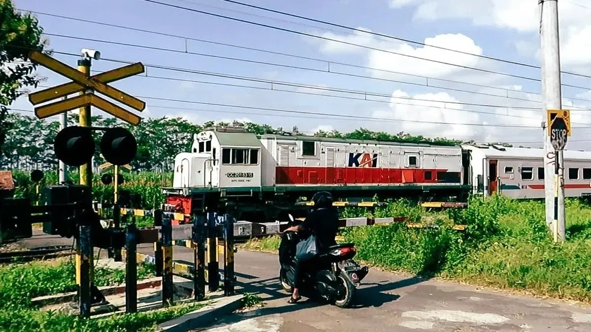 Sebanyak 43 orang meninggal akibat kecelakaan di perlintasan sebidang sepanjang Januari-Juni 2026. (Antara)