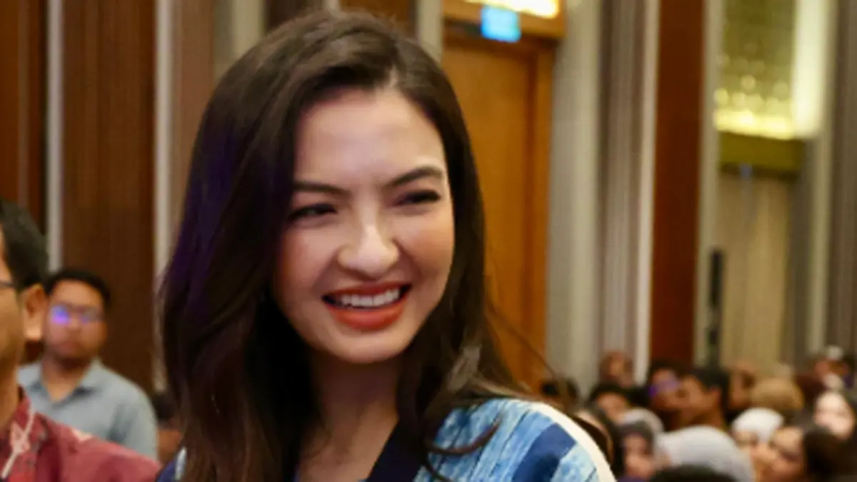 Pertama kali ke Banyuwangi, Raline Shah ajak keluarga jelajahi Kemiren dan Kawah Ijen. (banyuwangitourism.com)