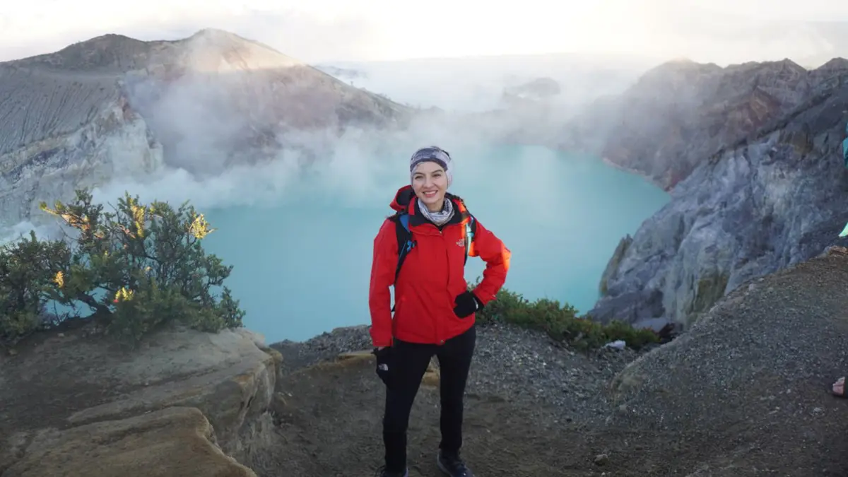 Sunrise di Kawah Ijen bikin Raline Shah jatuh hati pada Banyuwangi. (banyuwangikab.go.id)