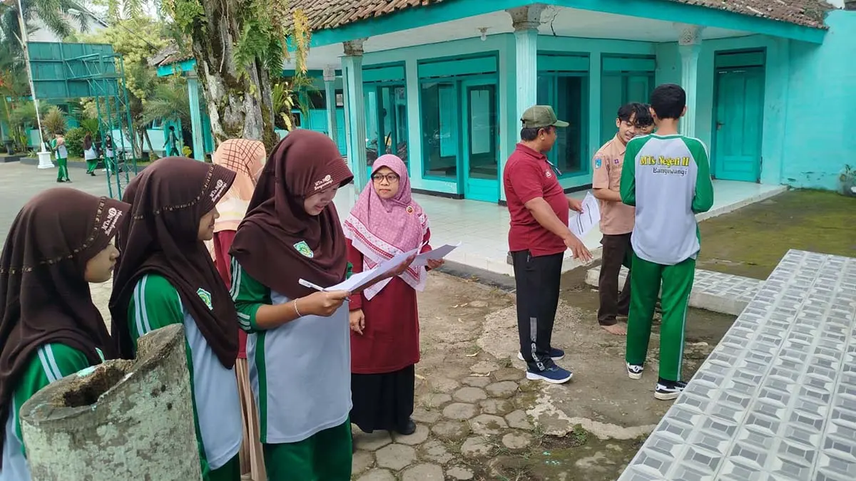 Kirim 2 Tim Peserta LCC. (MTsN 11 Banyuwangi)