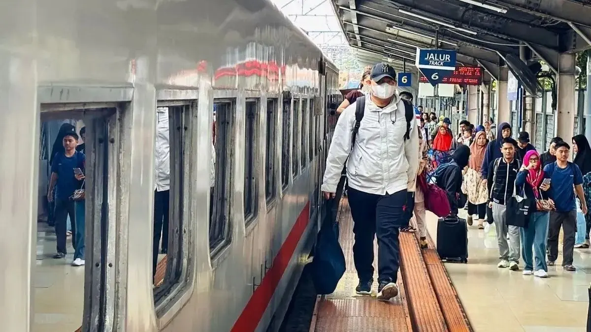 Lebih dari 166 juta perjalanan menggunakan layanan kereta listrik KAI Group selama Januari-Mei 2026. (Antara)