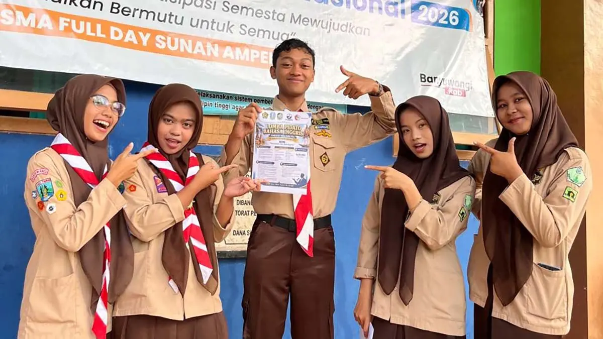 Nawal Widyasti Kherlina, Lintang Ayu Aqila, M Hazim Ali Hasbullah, Farahdina Nuri Arini, Chelsy Fermonica Fernanda. (SMA Full Day Sunan Ampel)