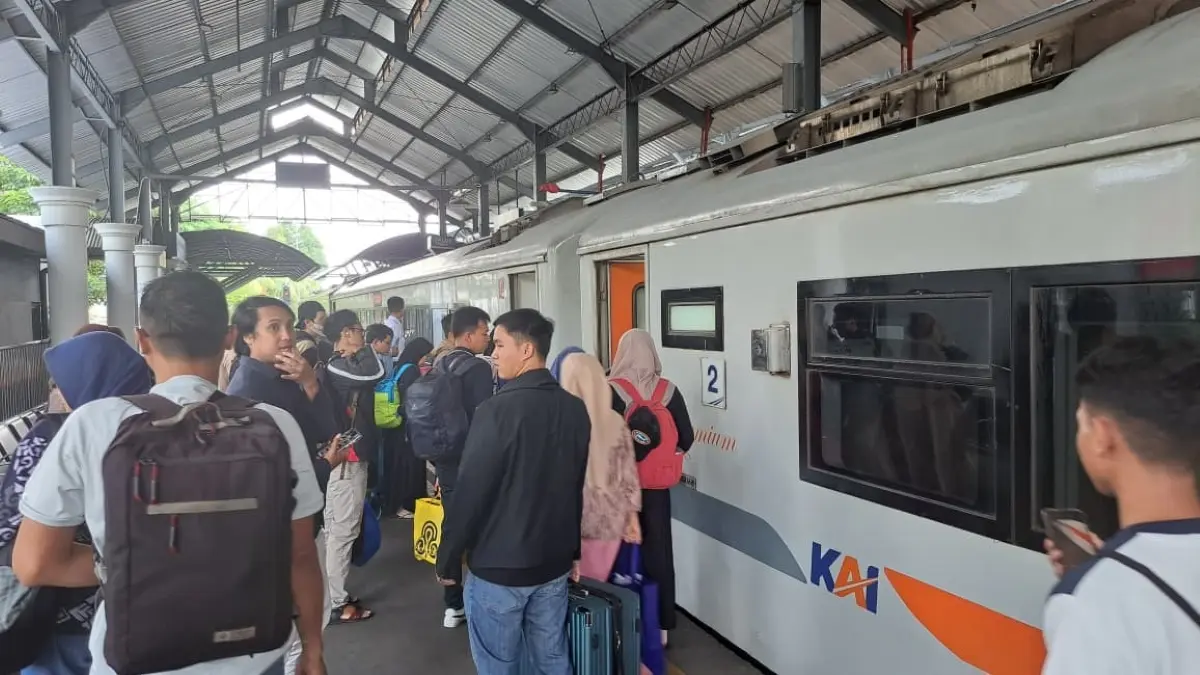 Tiket kereta api diskon 30 persen untuk libur sekolah diserbu masyarakat. (KAI)