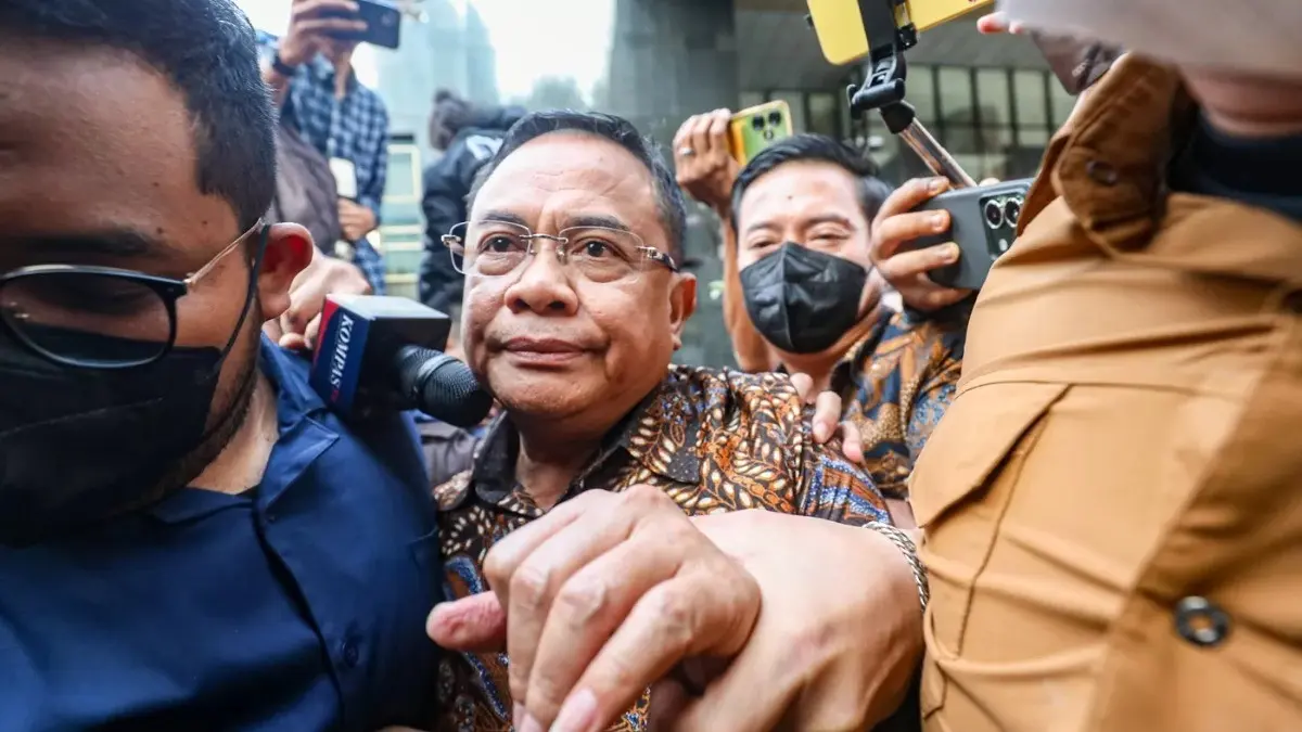 Bupati nonaktif Pati Sudewo didakwa menerima suap dan gratifikasi senilai total Rp3,8 miliar terkait sejumlah proyek perkeretaapian DJKA. (Pontianak Post)