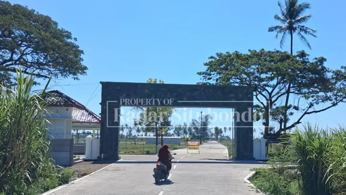 Suasana proyek pembangunan Bandara Kiai As