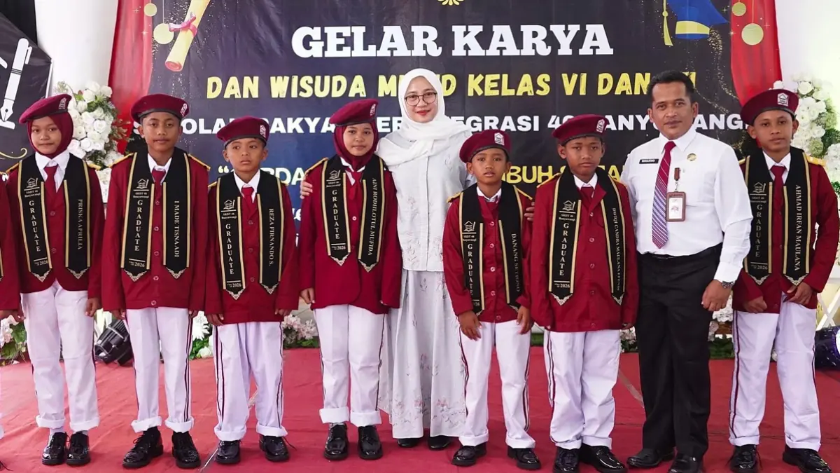 Dulu putus sekolah, kini tiga siswa Sekolah Rakyat Banyuwangi berani bermimpi lagi. (banyuwangikab.go.id)