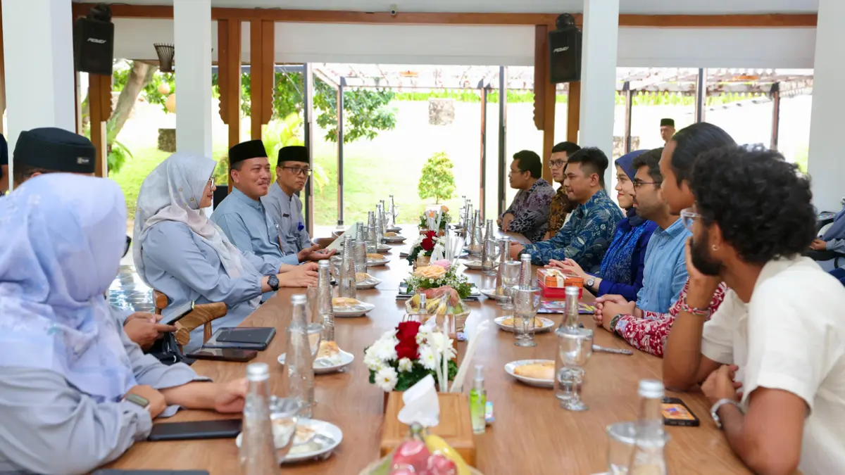 Banyuwangi luncurkan Oasis Wangi, layanan konsultasi kesehatan 24 jam via WhatsApp gratis bersama Noora Health untuk warga seluruh puskesmas. (banyuwangikab.go.id)