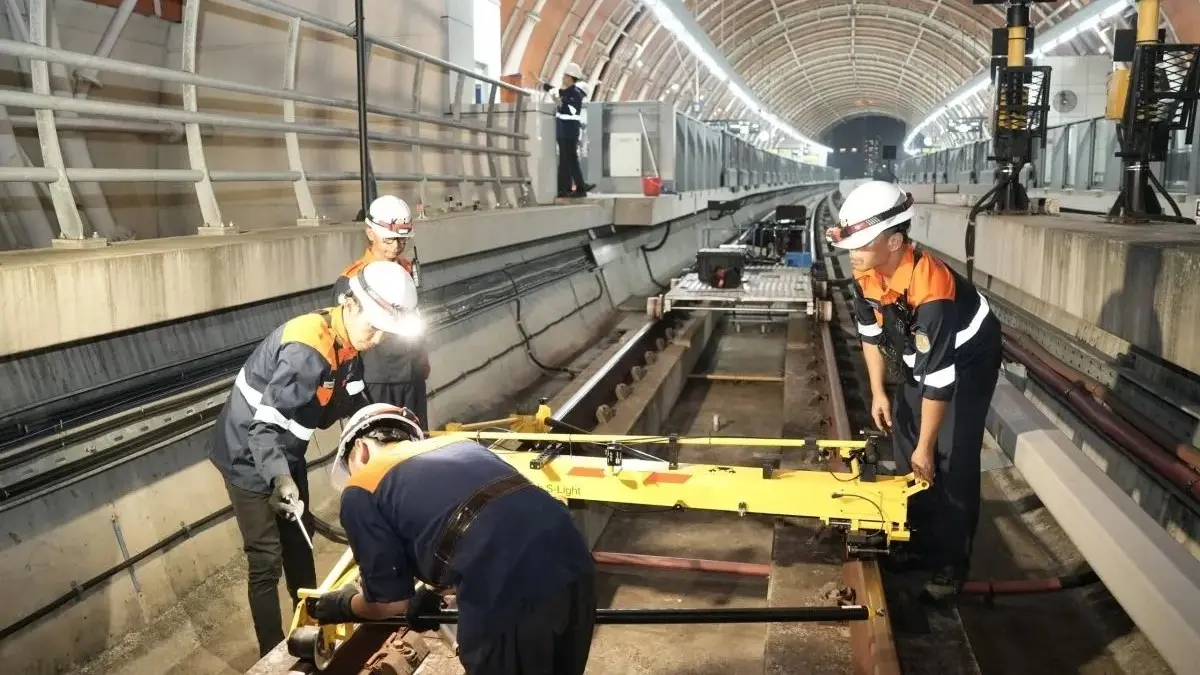 Di balik ketepatan waktu LRT Jabodebek. (Antara)