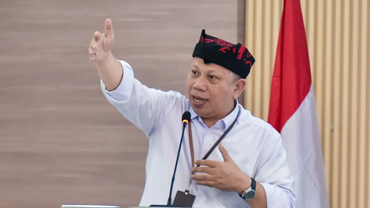 Prof Dr Agus Trihartono, Rektor UI Cordoba Banyuwangi. (Dok. Radar Banyuwangi)