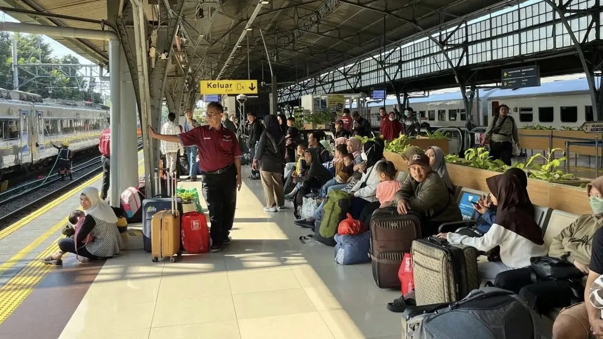 Stasiun Pasar Senen menjadi stasiun KA jarak jauh tersibuk di Indonesia periode Januari-Mei 2026 dengan 3,15 juta pergerakan pelanggan. (Antara)
