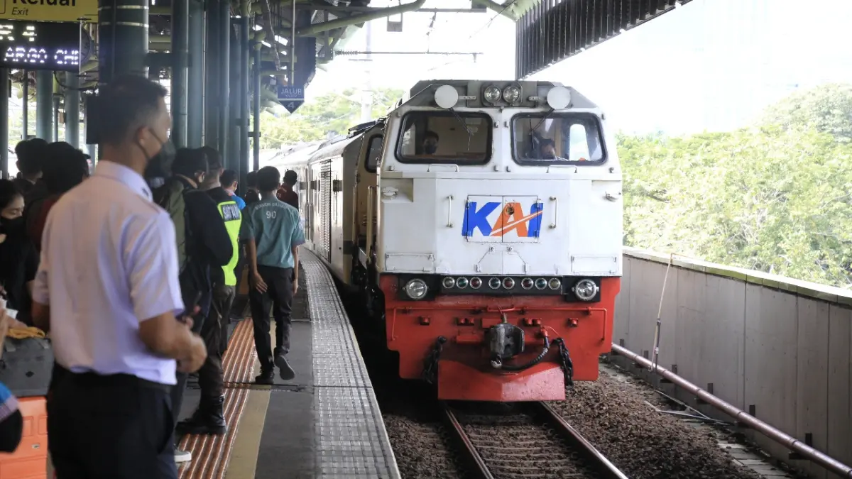 Stasiun Gambir akan melayani KRL sekaligus kereta jarak jauh. (JawaPos.com)