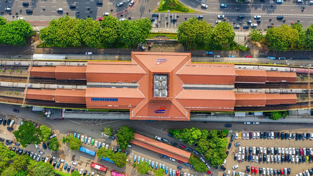 Pemerintah memastikan Stasiun Manggarai tetap menjadi hub transportasi utama. (Pexels/Tom Fisk)