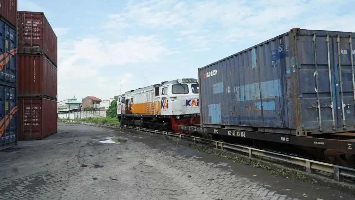 KAI Daop 4 Semarang mencatat pertumbuhan angkutan barang 32 persen sepanjang Januari-Mei 2026. (Antara)