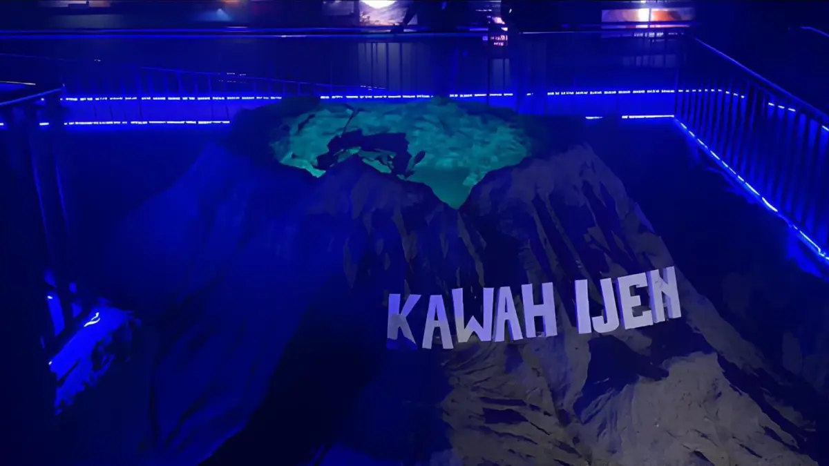 Miniatur Kawah Ijen di Banyuwangi Park. (Balquiesse untuk Radar Banyuwangi)