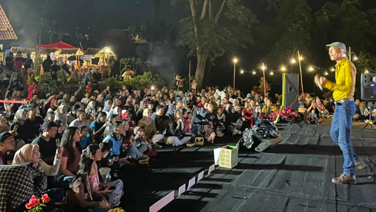 Catur Arum meriahkan Senja di AWT, destinasi baru di Banyuwangi ini kian diminati pengunjung. (banyuwangitourism.com)
