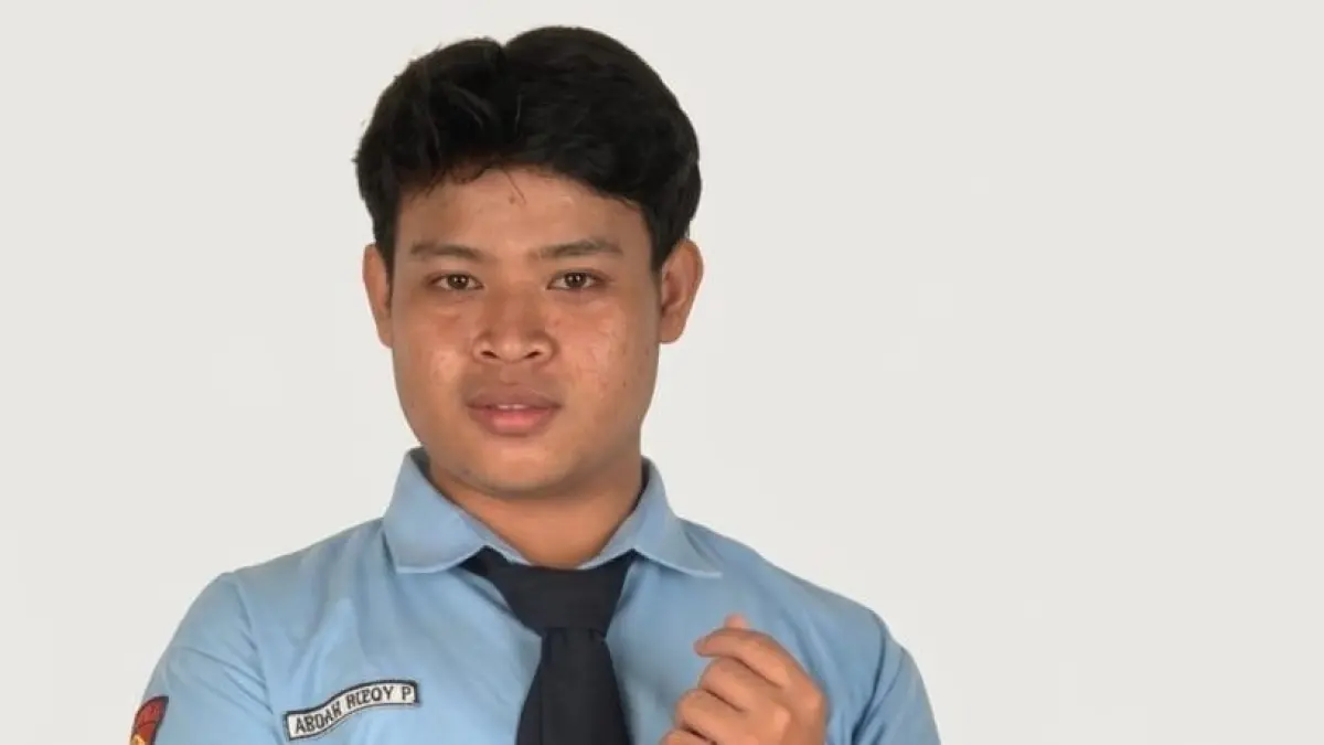 Ardan Rizky Firdaus, pelajar SMK yang menjadi volunteer pada pelaksanaan BEC. (Daafi untuk Radar Banyuwangi)