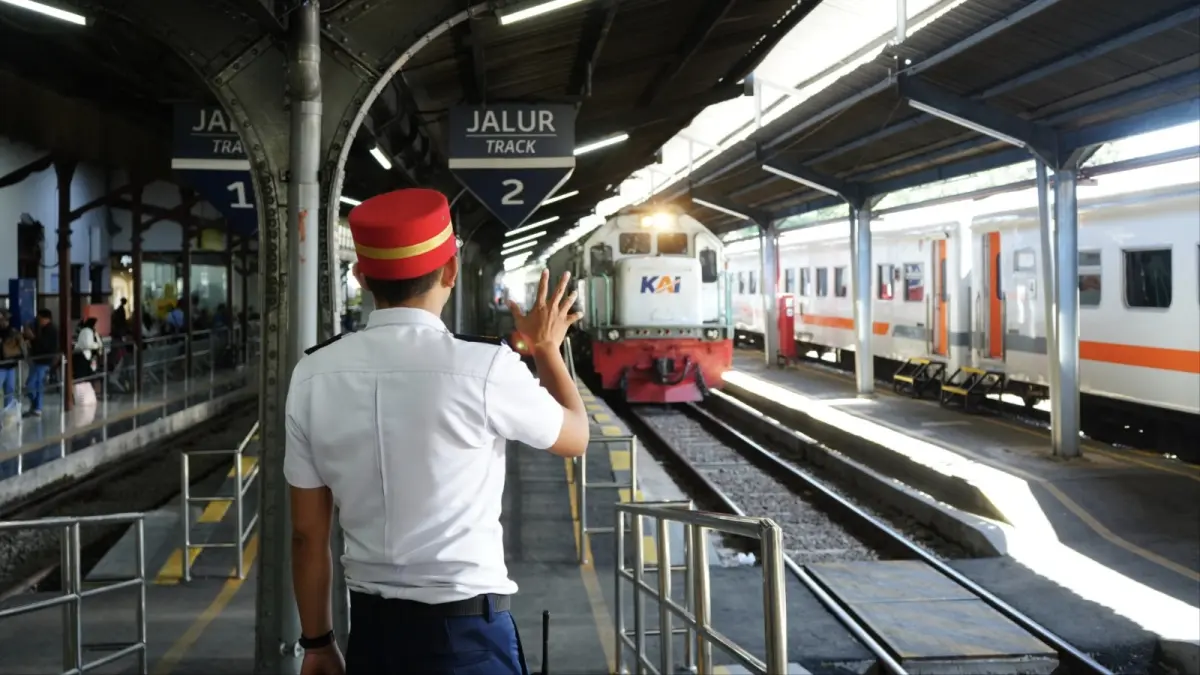 Kedatangan Kereta Api Probowangi di Stasiun Jember, Jawa Timur. (KAI)
