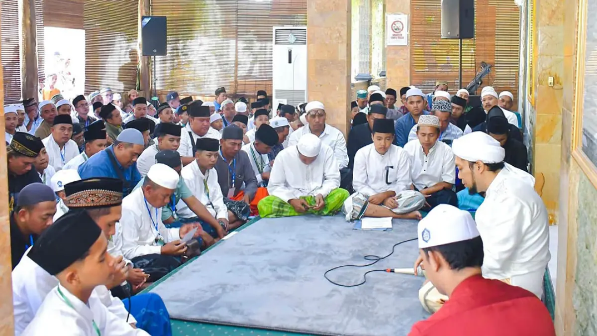 Kiai Azaim memberi pesan kepada santri dan wali santri baru Ponpes Salafiyah Syafi