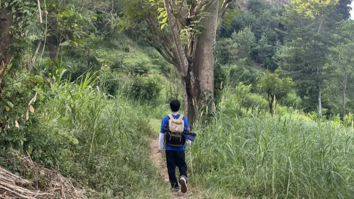 Kram kaki saat mendaki umumnya disebabkan otot yang lelah, bukan karena terlalu banyak minum air. (Andika Hamzah untuk Radar Banyuwangi)