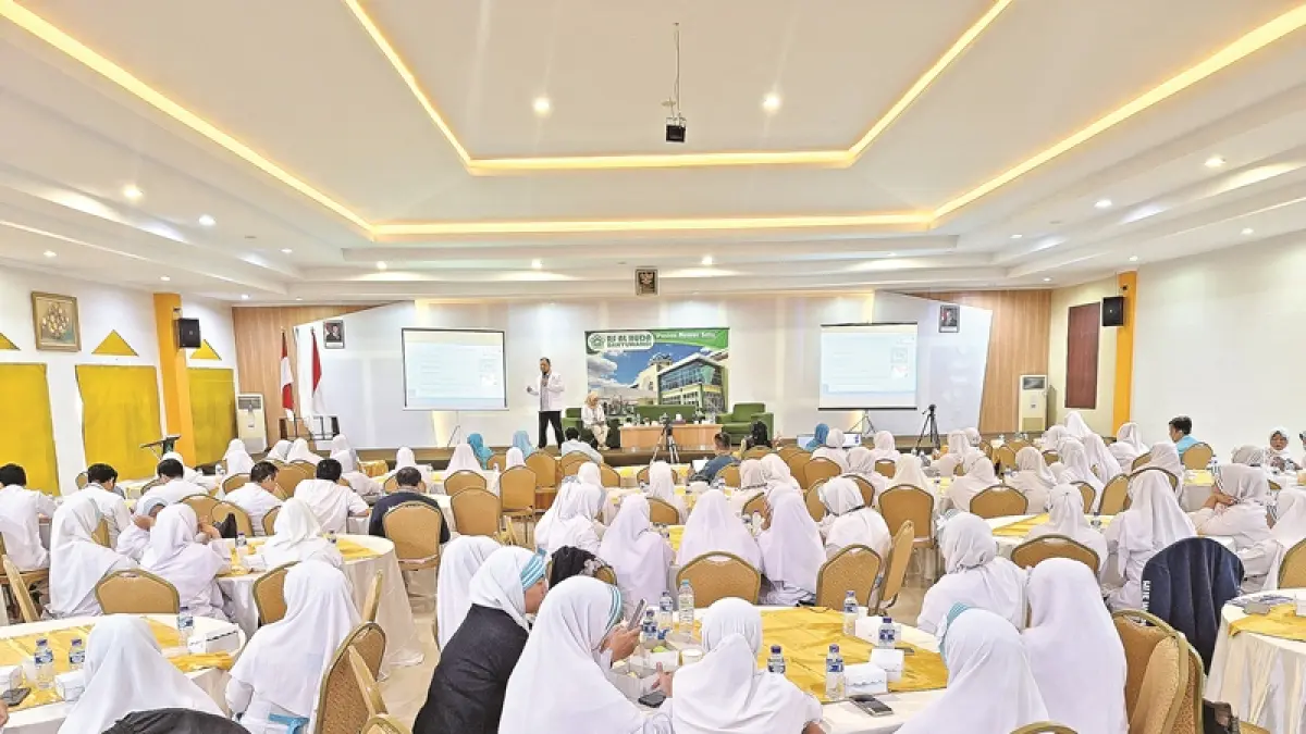 NARASUMBER: dr Ulfi Rifki Ichromy Putra Said menyampaikan materi dalam seminar nasional yang digelar RS Al Huda secara daring dan luring.(RS AL Huda Untuk Raba)