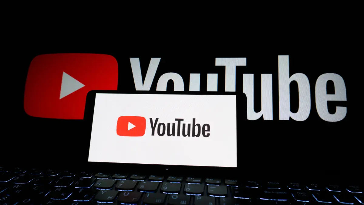 YouTube masih menjadi pilihan banyak pelajar untuk belajar di luar jam sekolah. (Pexels/Zulfugar Karimov)